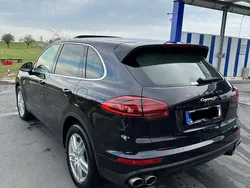 Porsche Cayenne S E-Hybrid