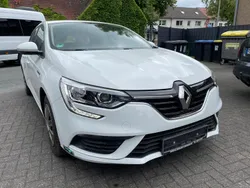 Weiß Gebraucht 2019 Renault Mégane GrandTour Life Kombi | 7.559 € (Superpreis)