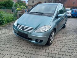 Blaumetllic Gebraucht 2006 Mercedes A170 Elegance Limousine | 2.299 € (Fairer Preis)