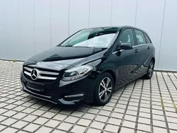 Schwarz Gebraucht 2016 Mercedes B180 Van / Kleinbus | 16.990 € (Fairer Preis)