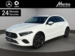 Unilack polarweiß Gebraucht 2024 Mercedes A180 Limousine | 29.780 € (Fairer Preis)