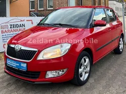 Rot Gebraucht 2012 Skoda Fabia Ambition Limousine | 4.499 € (Fairer Preis)