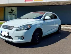 Weiß Gebraucht 2008 Kia Ceed EX Coupé | 2.990 € (Fairer Preis)