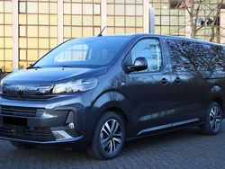 Titangrau Gebraucht 2025 Peugeot Traveller Allure Van / Kleinbus | 47.450 € (Fairer Preis)