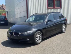 Schwarz Gebraucht 2012 BMW 318 Sport Line Kombi | 5.999 € (Guter Preis)