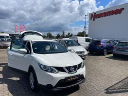 Weiß Gebraucht 2017 Nissan Qashqai Visia SUV | 12.499 € (Fairer Preis)