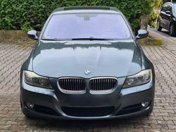 Grün Gebraucht 2009 BMW 330 Sport Line Limousine | 9.999 € (Guter Preis)
