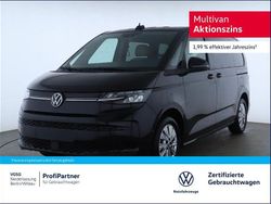 Schwarz (deep black perleffekt (schwarz)) Gebraucht 2024 VW Multivan Life Van | 49.990 € (Guter Preis)