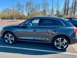 Grau Gebraucht 2020 Audi Q5 SUV | 43.000 €