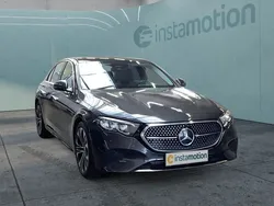Grau Gebraucht 2023 Mercedes E200 Avantgarde Limousine | 46.840 € (Teuer)