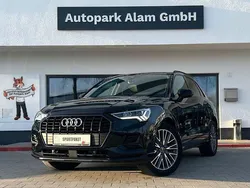 Mythosschwarz metallic Gebraucht 2020 Audi Q3 S-Line SUV | 31.700 € (Etwas zu teuer)