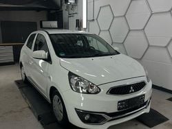 Weiß Gebraucht 2016 Mitsubishi Space Star Diamant Edition Limousine | 5.790 € (Fairer Preis)