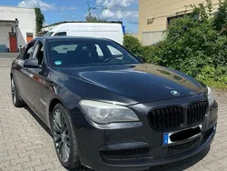 Grau Gebraucht 2011 BMW 740L Limousine | 13.000 €