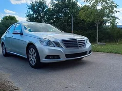 Silber Gebraucht 2010 Mercedes E220 Limousine | 10.000 € (Fairer Preis)