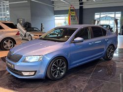 Blau Gebraucht 2014 Skoda Octavia Sport Limousine | 9.995 € (Etwas zu teuer)