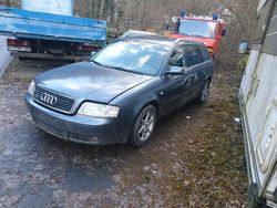 Grau Gebraucht 2003 Audi A6 Kombi | 1.600 € (Superpreis)
