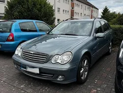 Blau Gebraucht 2005 Mercedes C200 Kombi | 3.500 €