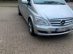 Grau Gebraucht 2012 Mercedes Viano Edition Van / Kleinbus | 14.700 € (Fairer Preis)