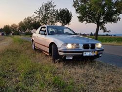 Silber Gebraucht 1998 BMW 316 Coupé | 6.799 €