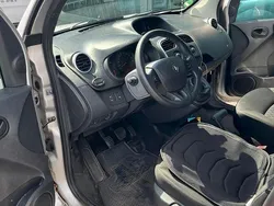 Grau Gebraucht 2016 Renault Kangoo Intens Van / Kleinbus | 5.700 € (Fairer Preis)