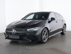Schwarz Gebraucht 2024 Mercedes CLA180 Shooting Brake AMG Kombi | 31.880 €