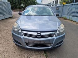 Silber Gebraucht 2009 Opel Astra Basis Limousine | 600 € (Guter Preis)