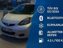Silber Gebraucht 2011 Toyota Aygo Kleinwagen | 1.900 € (Guter Preis)