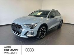 Pfeilgrau perleffekt Gebraucht 2024 Audi A3 Ambiente Limousine | 44.880 €