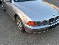 Beige Gebraucht 1999 BMW 528 Limousine | 3.500 € (Fairer Preis)