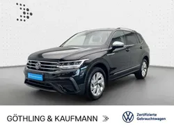 Deep black perleffekt Gebraucht 2024 VW Tiguan Allspace Life SUV | 36.630 € (Fairer Preis)