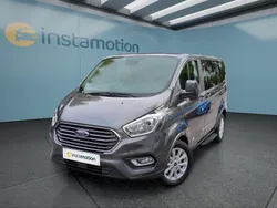 Grau Gebraucht 2023 Ford Tourneo Custom Van / Kleinbus | 39.799 € (Fairer Preis)