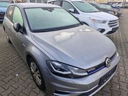 Silber (metallic) Gebraucht 2019 VW Golf VII Comfortline Limousine | 16.990 € (Fairer Preis)