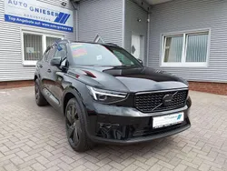 Onyx black Neu 2025 Volvo XC40 Plus SUV | 44.900 €