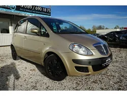 Gelb Gebraucht 2006 Lancia Musa Van / Kleinbus | 2.950 € (Fairer Preis)