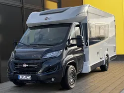 Schwarz metallic Gebraucht 2023 Buerstner Limited T Van | 79.990 €
