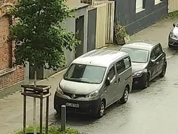 Grün Gebraucht 2012 Nissan Evalia Van / Kleinbus | 7.350 € (Guter Preis)