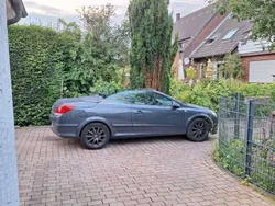 Blau Gebraucht 2008 Opel Astra Cabriolet Edition Cabrio | 3.900 € (Fairer Preis)