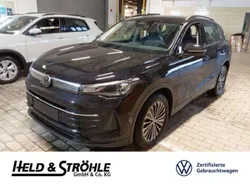 Schwarz Gebraucht 2024 VW Tiguan Life SUV | 32.820 € (Fairer Preis)