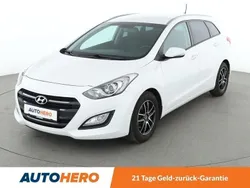 Weiß Gebraucht 2017 Hyundai i30 Trend Limousine | 12.090 € (Fairer Preis)