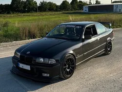 Schwarz Gebraucht 1998 BMW 318 Competition Edition Coupé | 14.000 €
