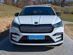 Weiß Gebraucht 2024 Skoda Enyaq iV RS SUV | 49.000 € (Teuer)