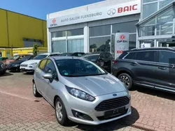 Silber Gebraucht 2015 Ford Fiesta Trend Kleinwagen | 6.895 € (Teuer)