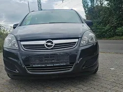 Schwarz Gebraucht 2013 Opel Zafira Family Van / Kleinbus | 2.800 € (Superpreis)