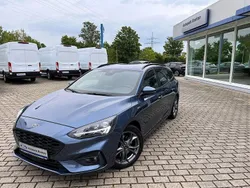 Blau Gebraucht 2020 Ford Focus ST-Line Kombi | 16.450 € (Fairer Preis)