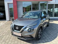 Grau Gebraucht 2024 Nissan Juke Acenta SUV | 18.388 € (Superpreis)