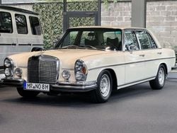 Beige Gebraucht 1971 Mercedes 300 Limousine | 96.969 €