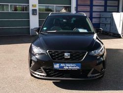 Mitternachtsschwarz Gebraucht 2024 Seat Arona FR SUV | 19.490 € (Fairer Preis)