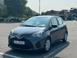 Grau Gebraucht 2017 Toyota Yaris Kleinwagen | 9.990 € (Fairer Preis)