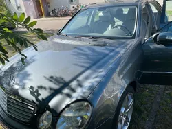Grau Gebraucht 2005 Mercedes E200 Limousine | 10.549 €