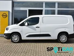 Weiß Gebraucht 2021 Opel Combo Edition Van / Kleinbus | 17.250 € (Etwas zu teuer)